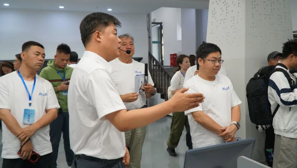 求真之旅｜电力无人机只是航拍玩具？这场求真辟谣打破刻板印象